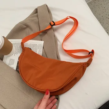 Найлонови ежедневни чанти през рамо за жени 2023 Нова модерна чанта-скитник, женска малка проста женска чанта-тоут