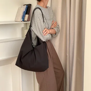 Проста мека дамска чанта през рамо, корейската чанта с голям капацитет, женствена чанта под мишниците